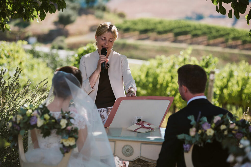 How long should your humanist wedding ceremony be to be perfect?
